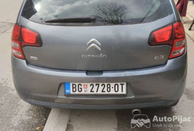 Prodajem auto 