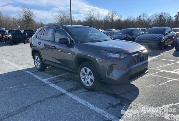 2019 Toyota RAV4 LE FWD