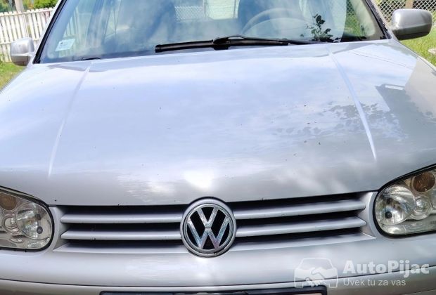 Prodajem Golf 4 hitno!!